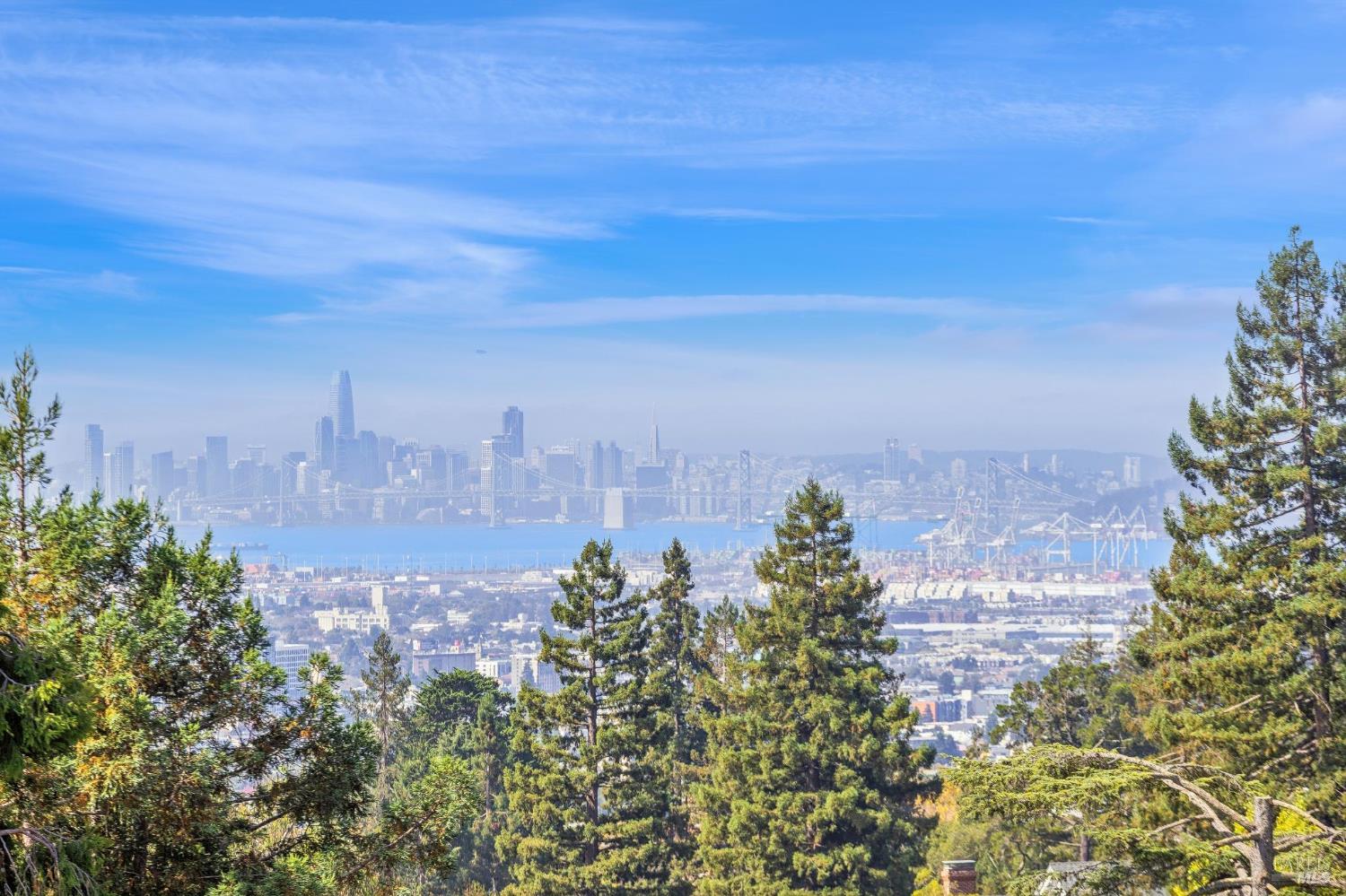 102 Crest Road Piedmont CA 94611