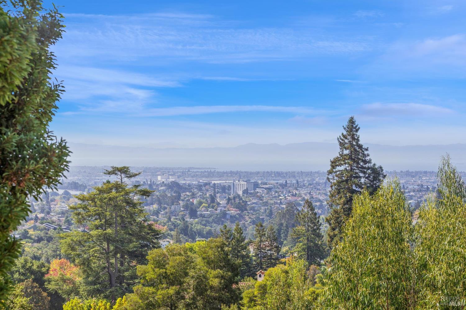 102 Crest Road Piedmont CA 94611