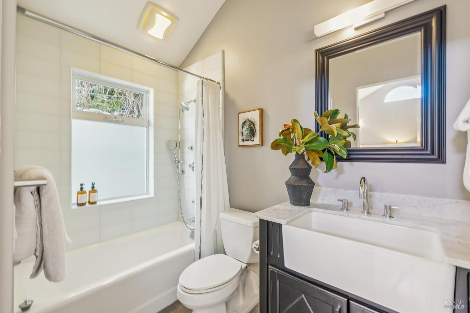 102 Crest Road Piedmont CA 94611