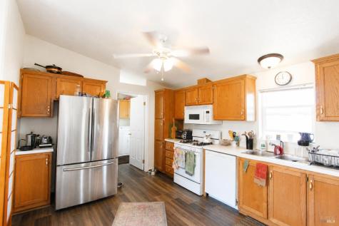 2408-2412 Magnolia Avenue Petaluma CA 94952
