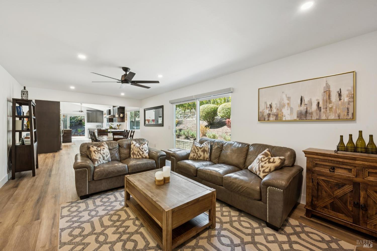 14072 Arnold Drive Glen Ellen CA 95442