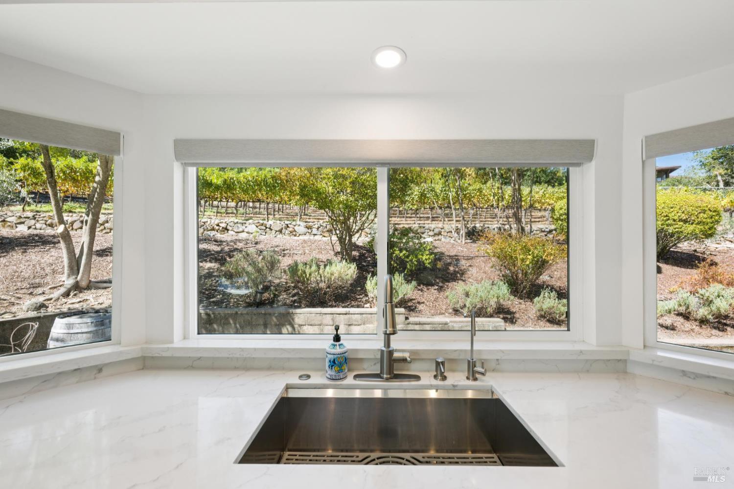 14072 Arnold Drive Glen Ellen CA 95442
