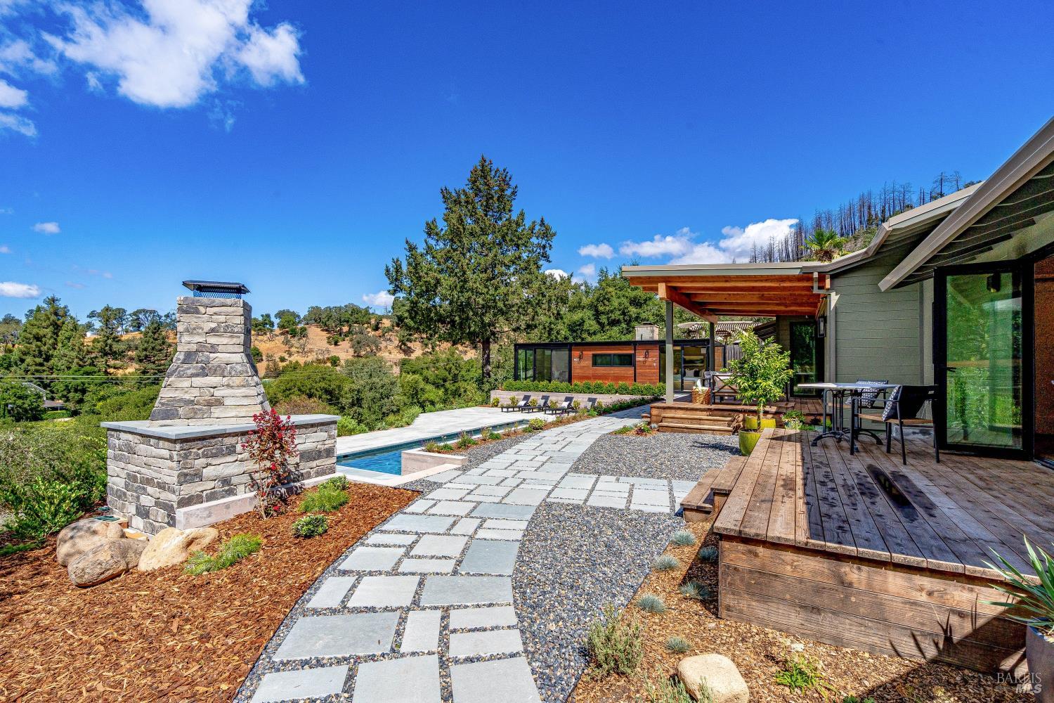 104 Camino Vista St. Helena CA 94574