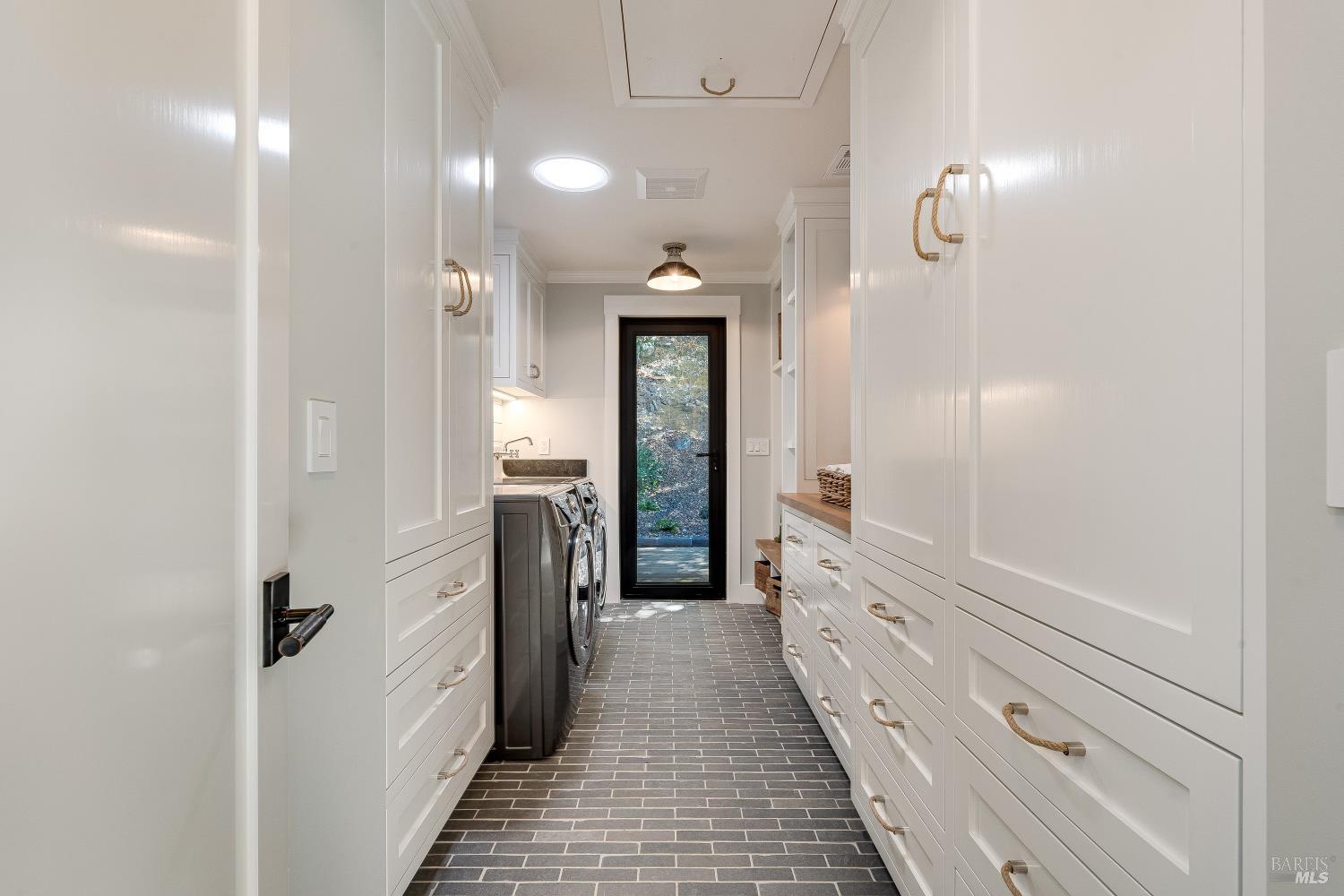 104 Camino Vista St. Helena CA 94574