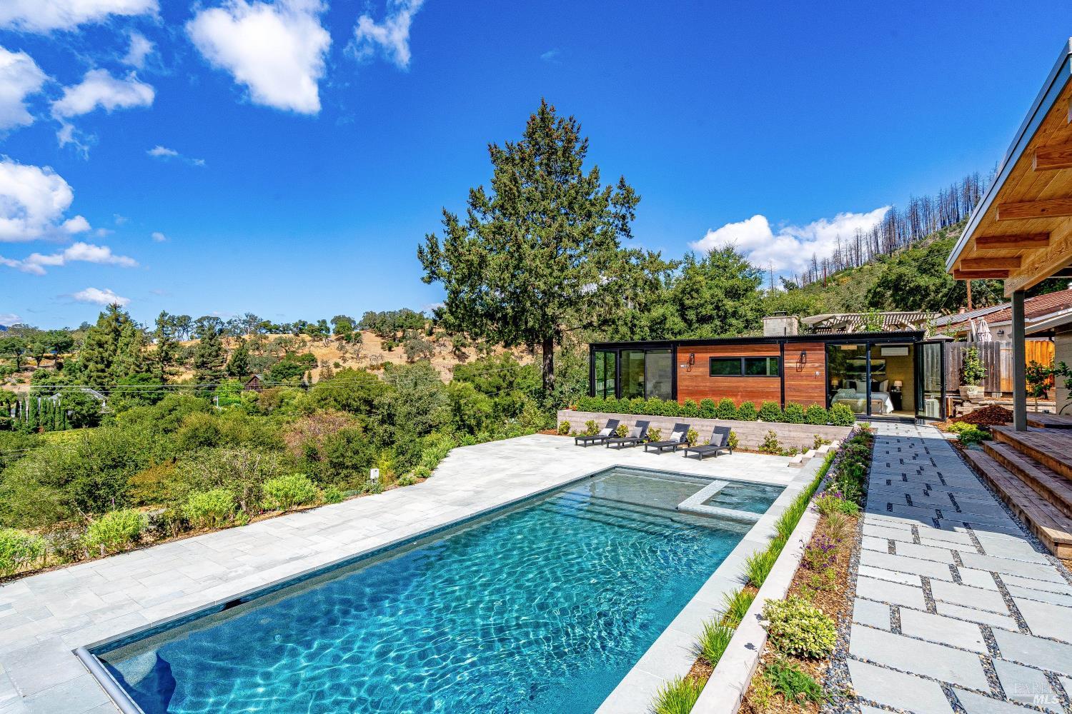 104 Camino Vista St. Helena CA 94574
