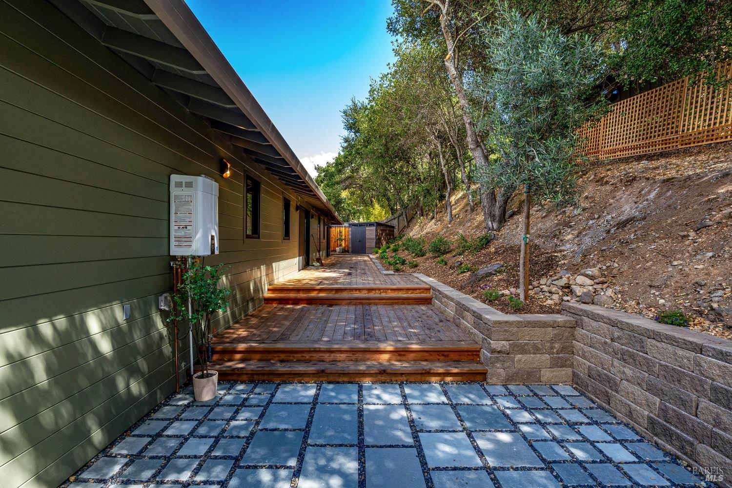 104 Camino Vista St. Helena CA 94574