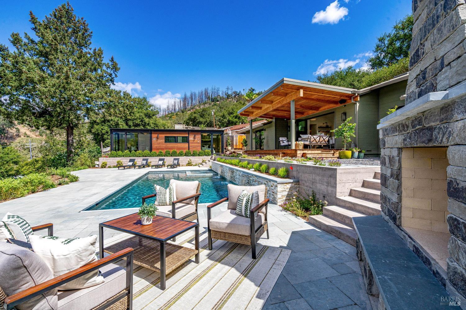 104 Camino Vista St. Helena CA 94574