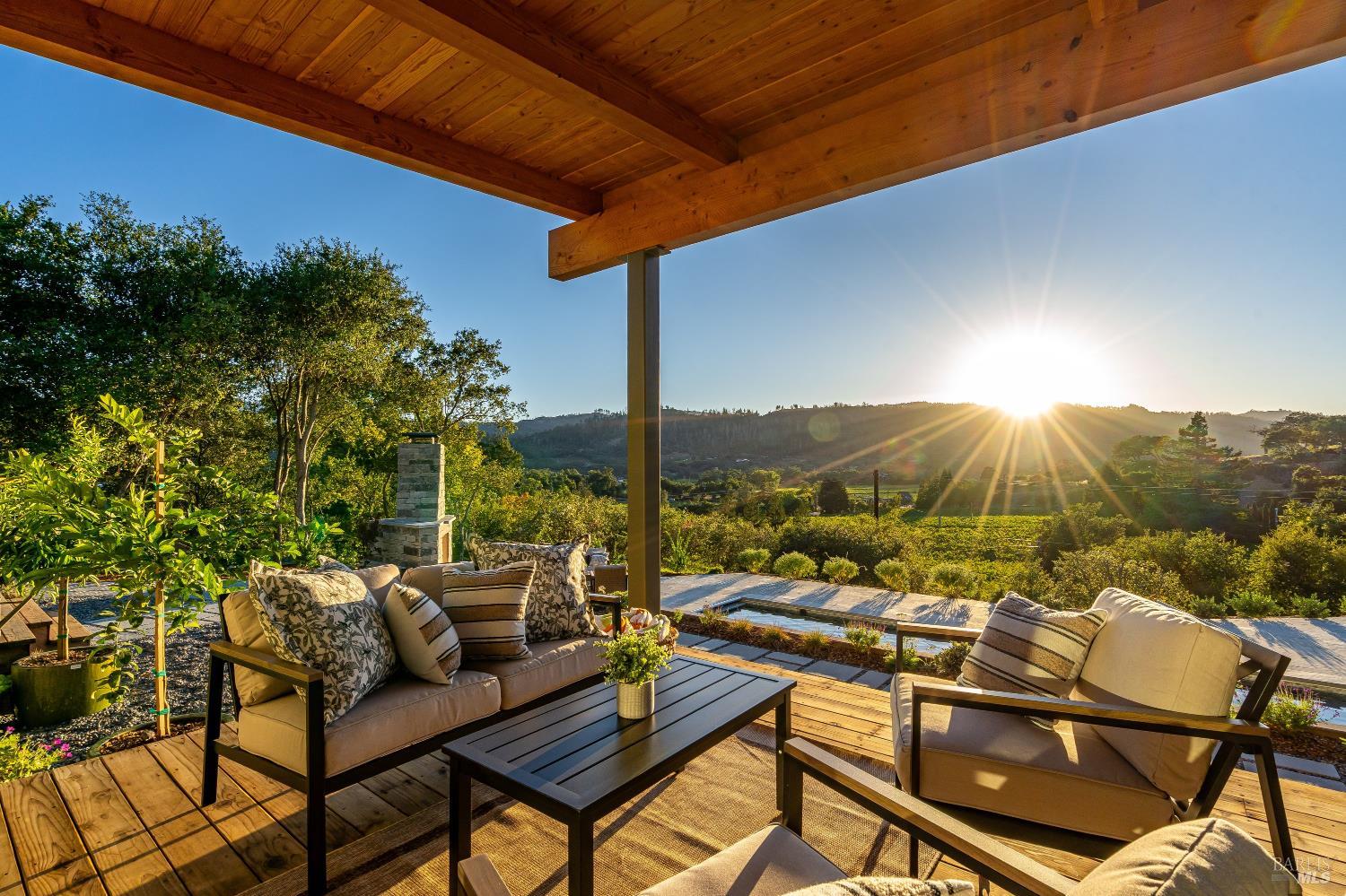 104 Camino Vista St. Helena CA 94574