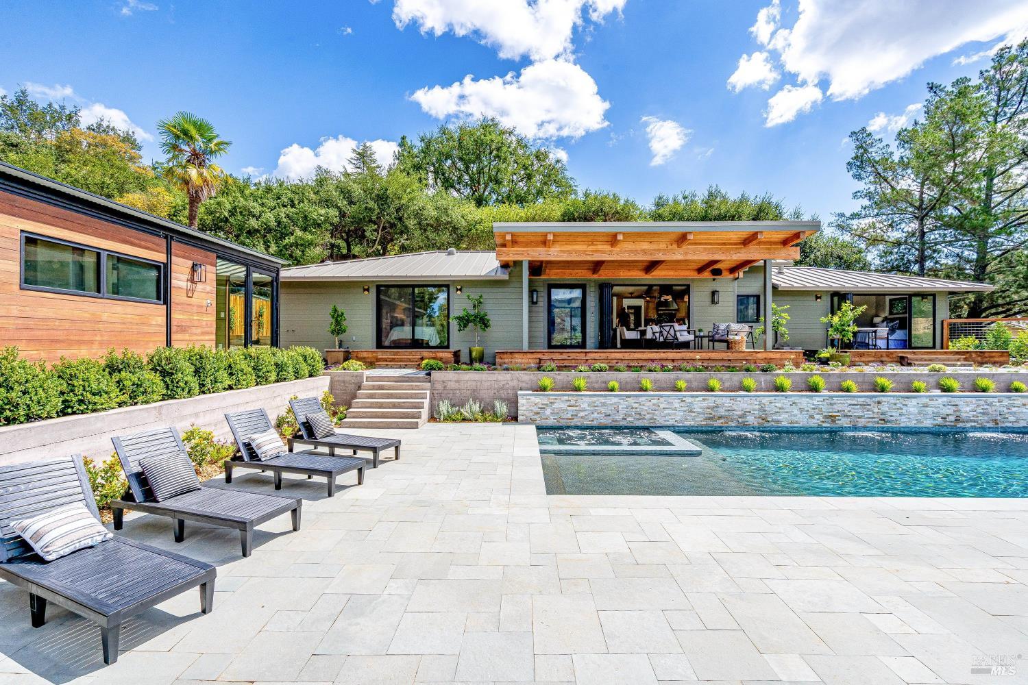104 Camino Vista St. Helena CA 94574
