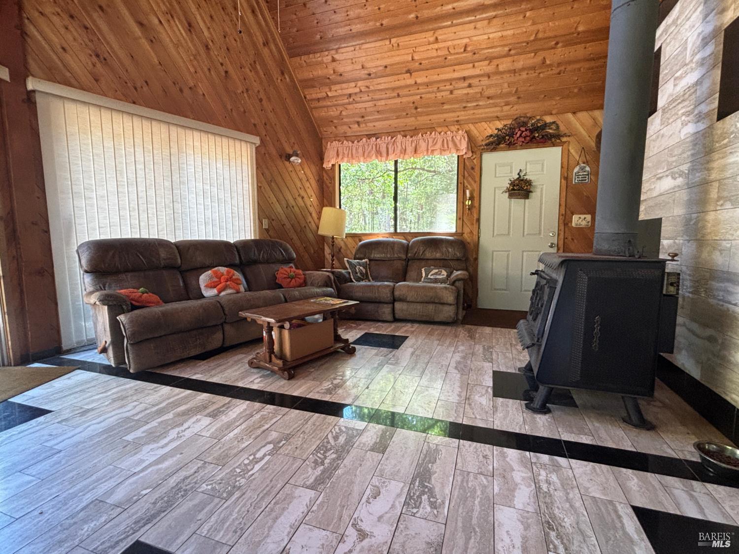 30518 Rodeo Road Potter Valley CA 95469