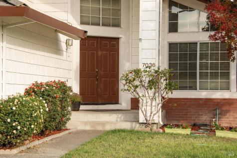 7036 Edinburgh Court Windsor CA 95492