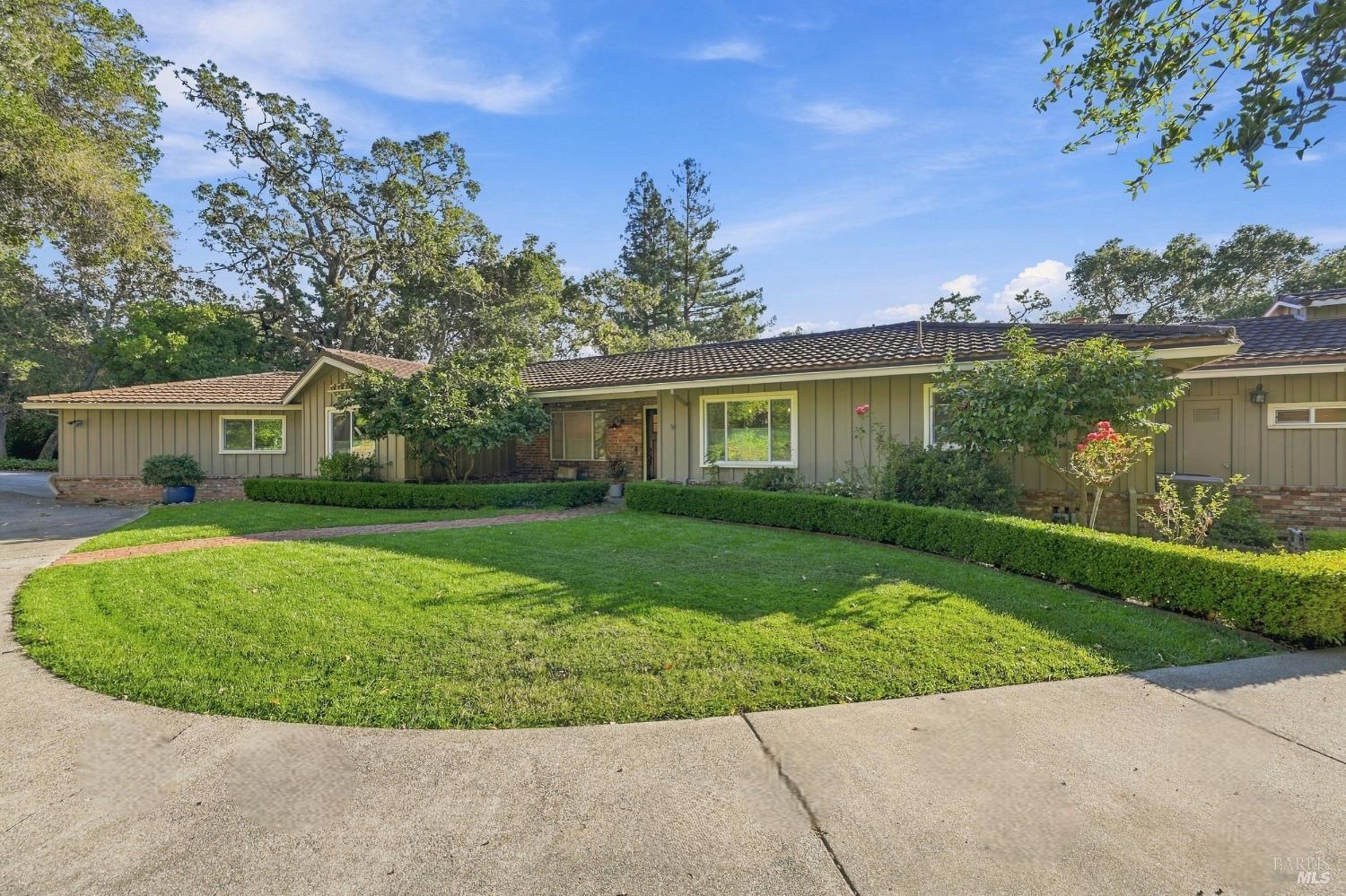50 Oakcrest Court Napa CA 94558
