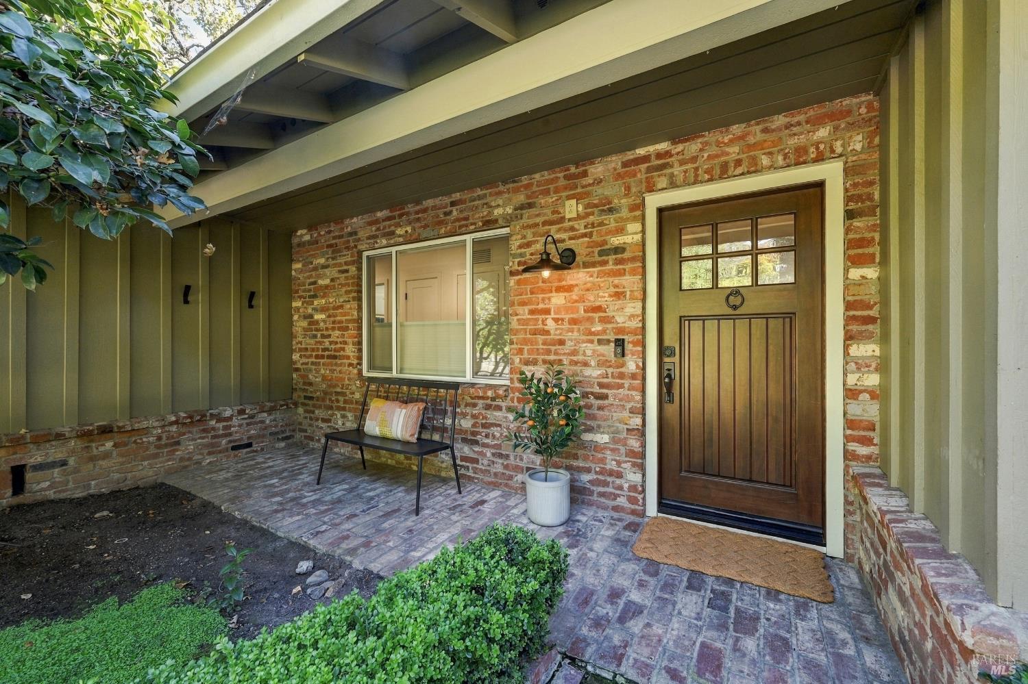 50 Oakcrest Court Napa CA 94558