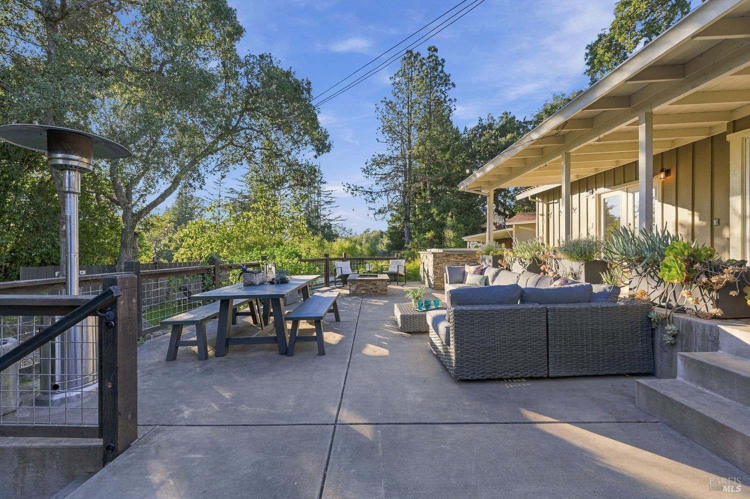 50 Oakcrest Court Napa CA 94558