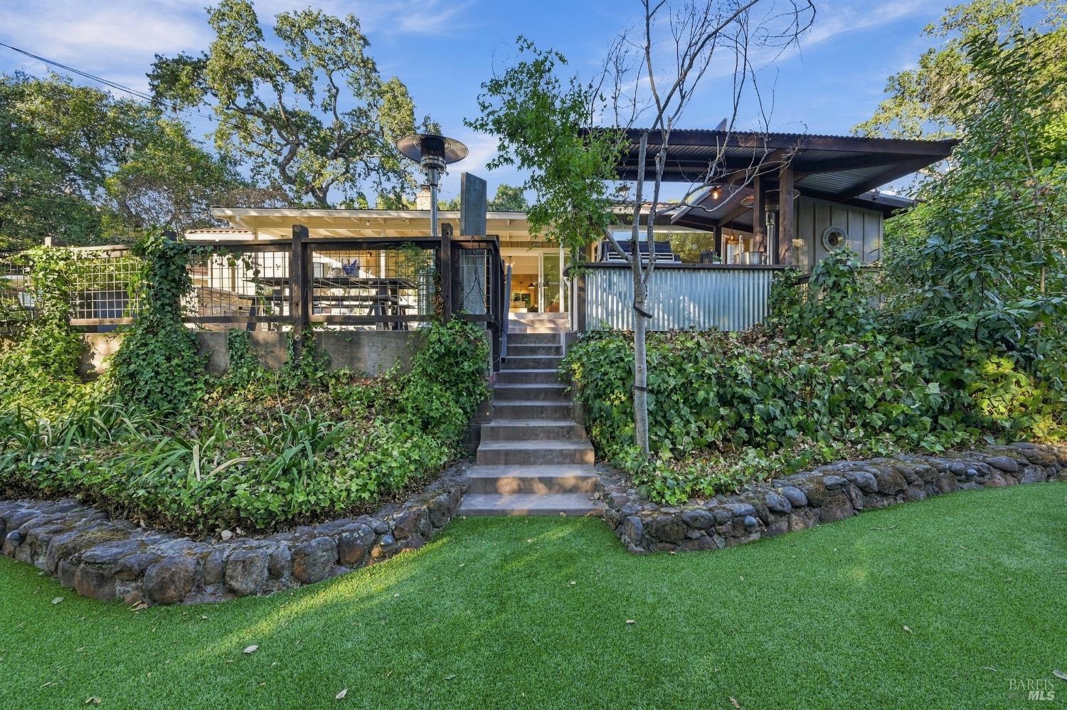 50 Oakcrest Court Napa CA 94558