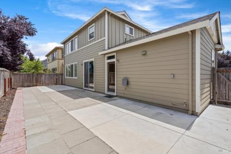 2351 Tedeschi Drive Santa Rosa CA 95403