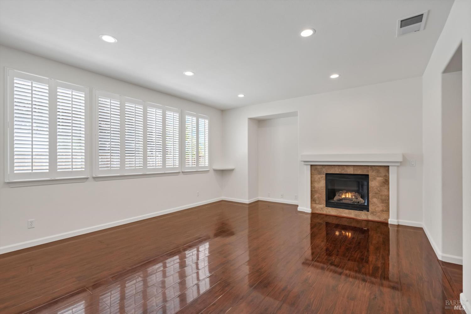 2351 Tedeschi Drive Santa Rosa CA 95403