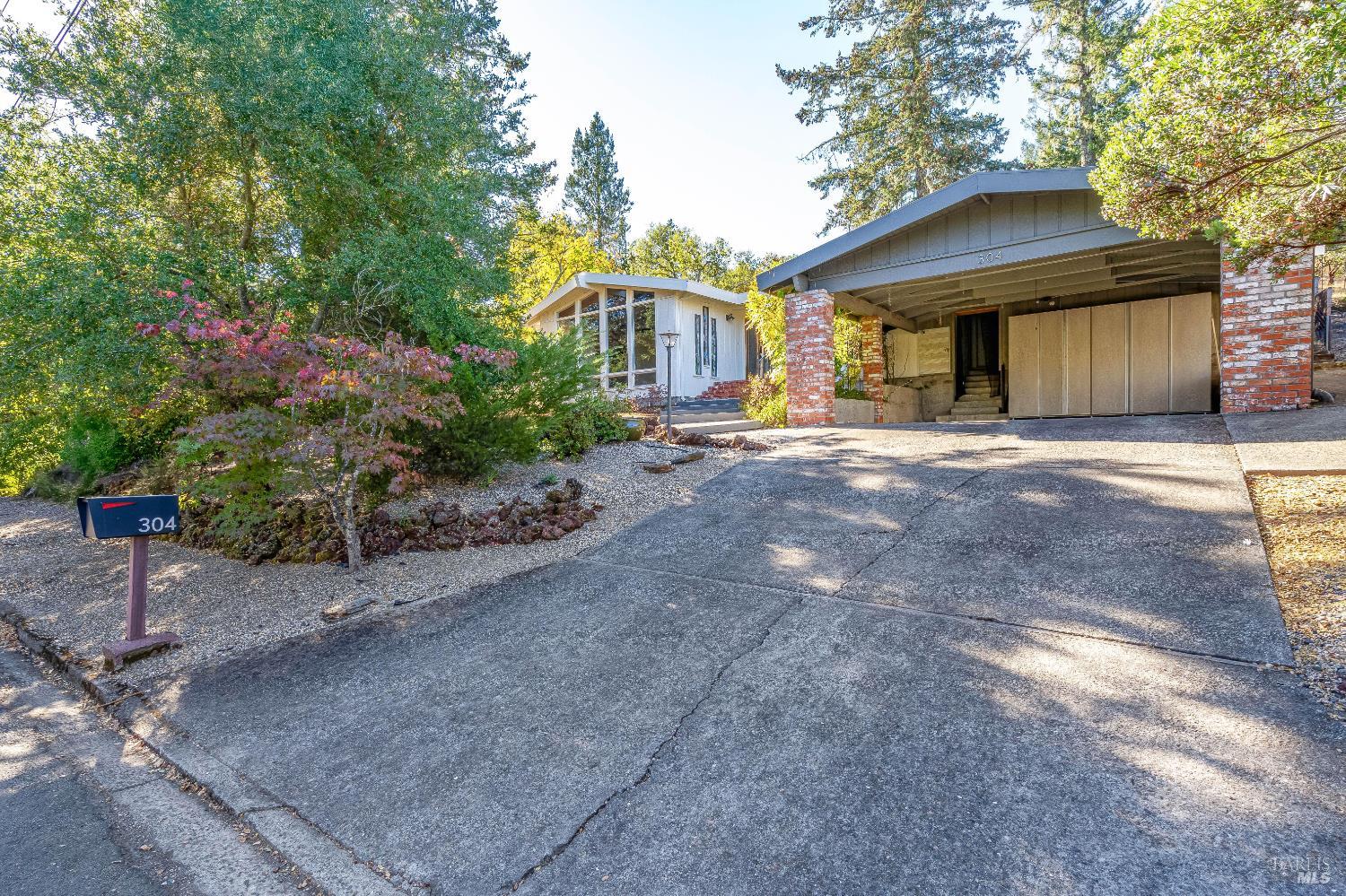 304 High Street Calistoga CA 94515