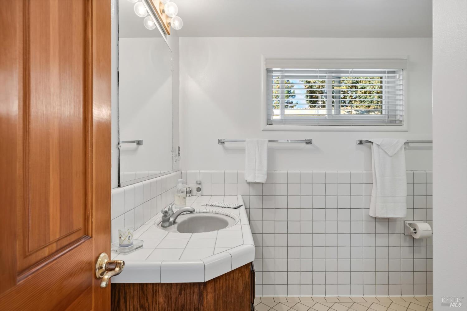 136 Mark West Station Road Windsor CA 95492