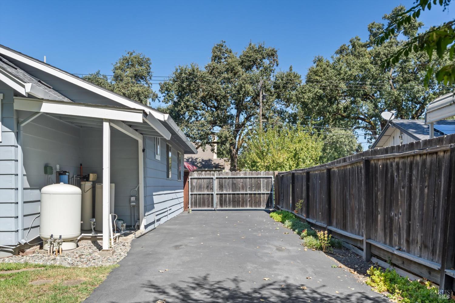 136 Mark West Station Road Windsor CA 95492