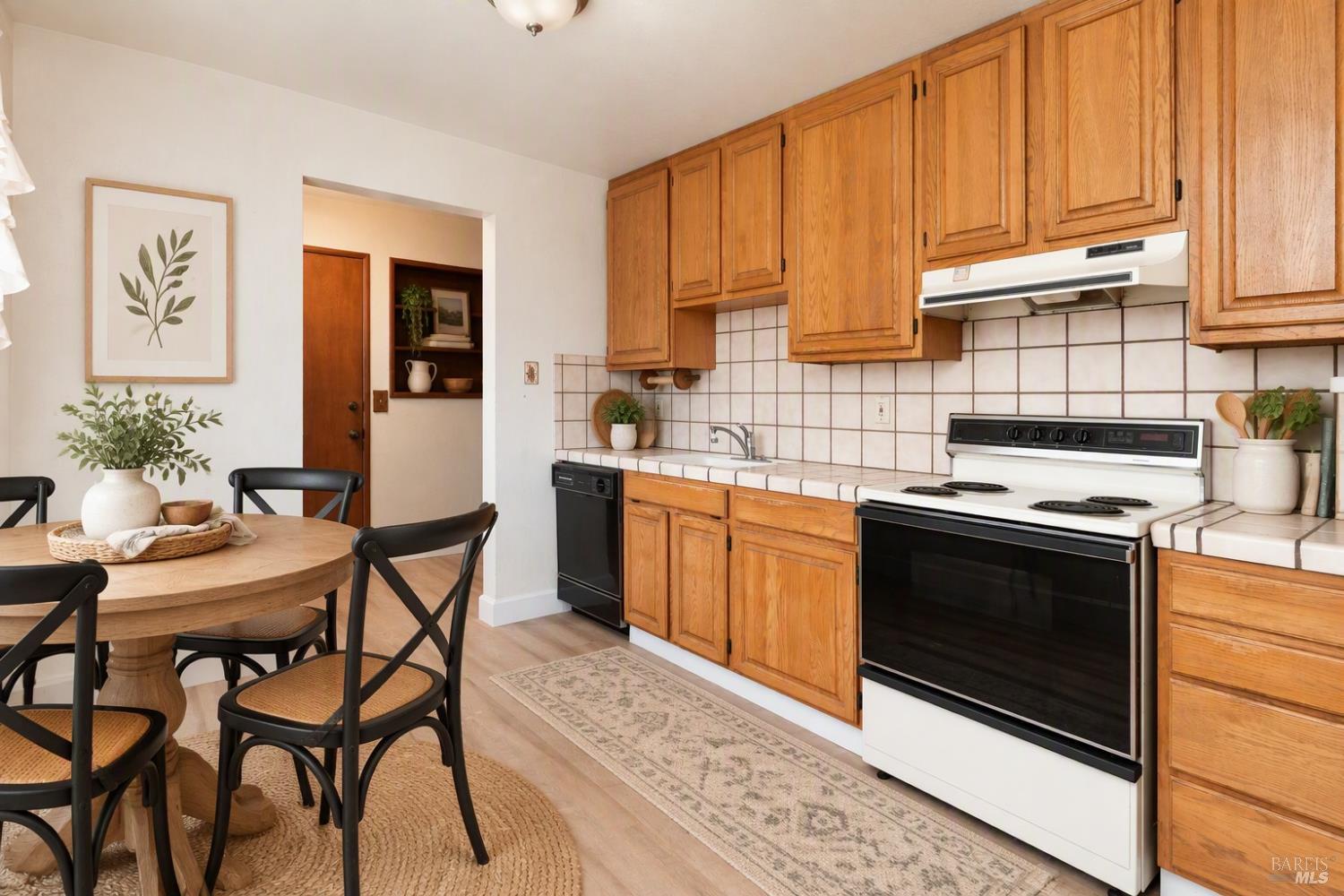 686 Dean Street Hayward CA 94541