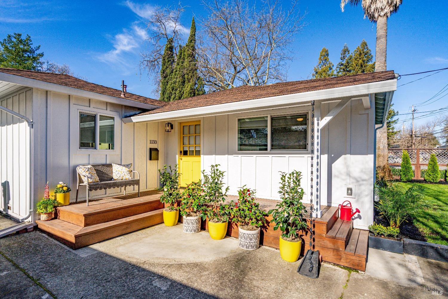 1133 Oak Avenue St. Helena CA 94574