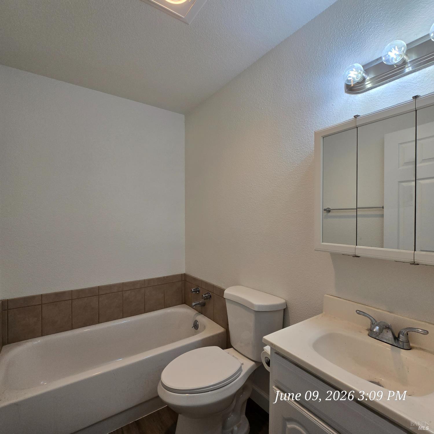 118 Yosemite Circle Vacaville CA 95687