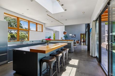 20420 5th Street E Sonoma CA 95476