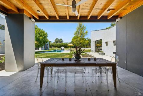 20420 5th Street E Sonoma CA 95476