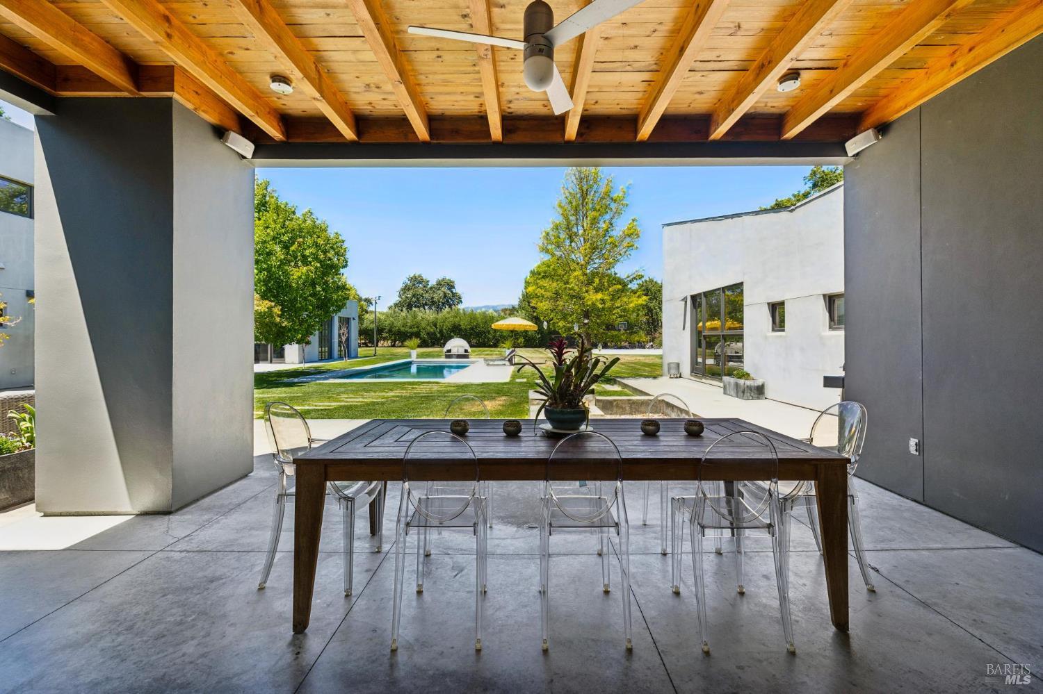 20420 5th Street E Sonoma CA 95476