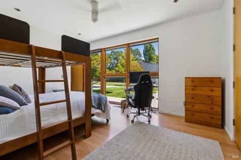 20420 5th Street E Sonoma CA 95476