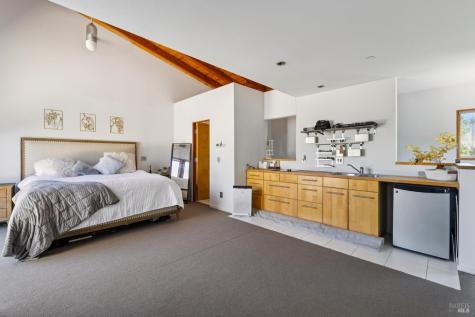 20420 5th Street E Sonoma CA 95476