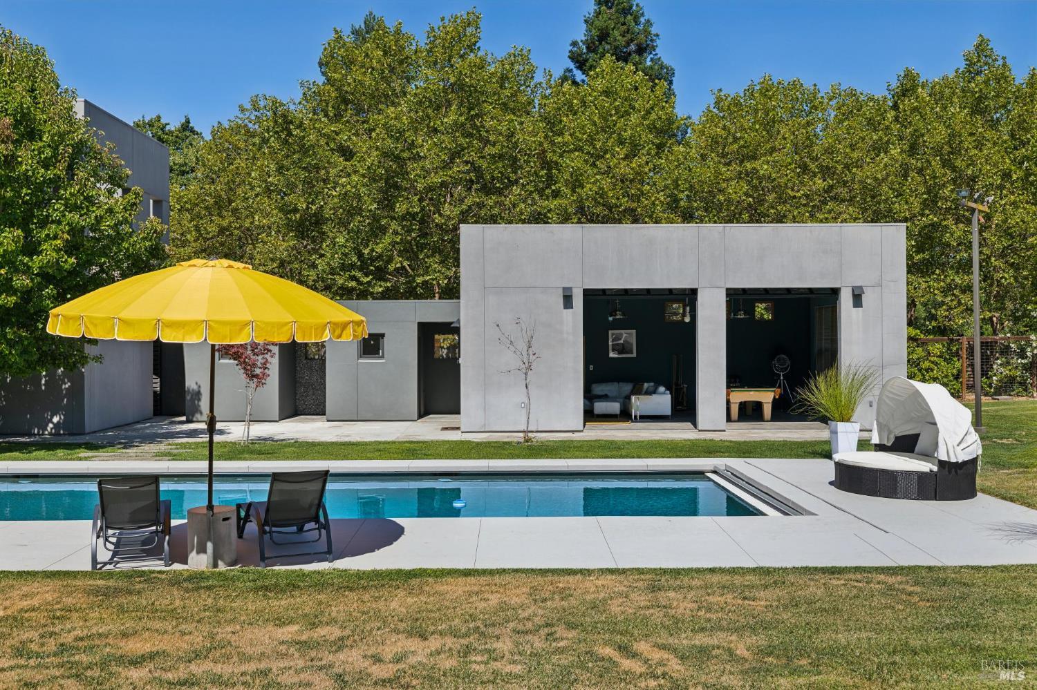 20420 5th Street E Sonoma CA 95476