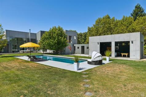 20420 5th Street E Sonoma CA 95476