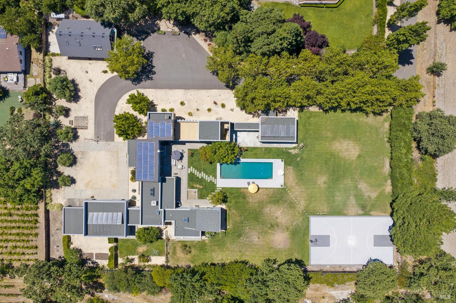20420 5th Street E Sonoma CA 95476