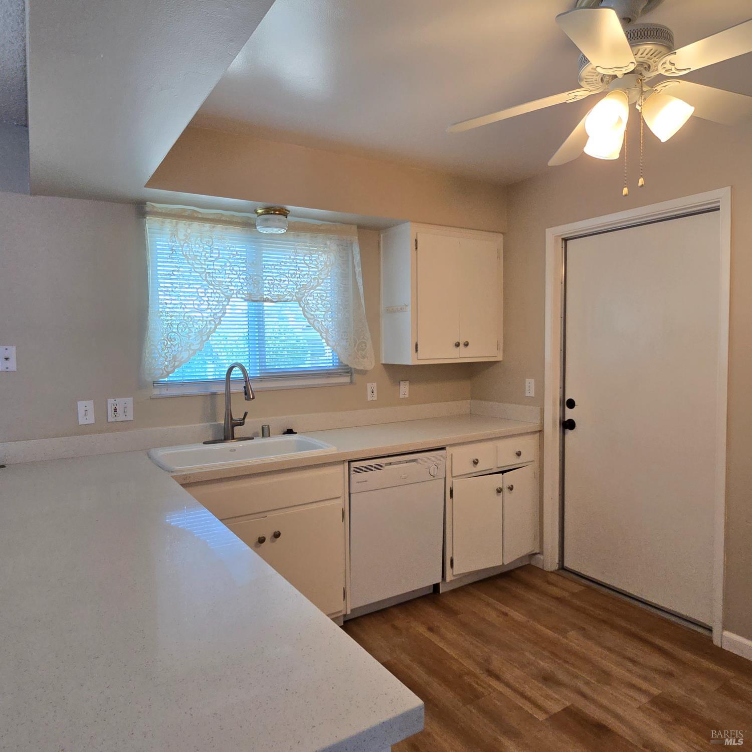 102 Lassen Circle Vacaville CA 95687