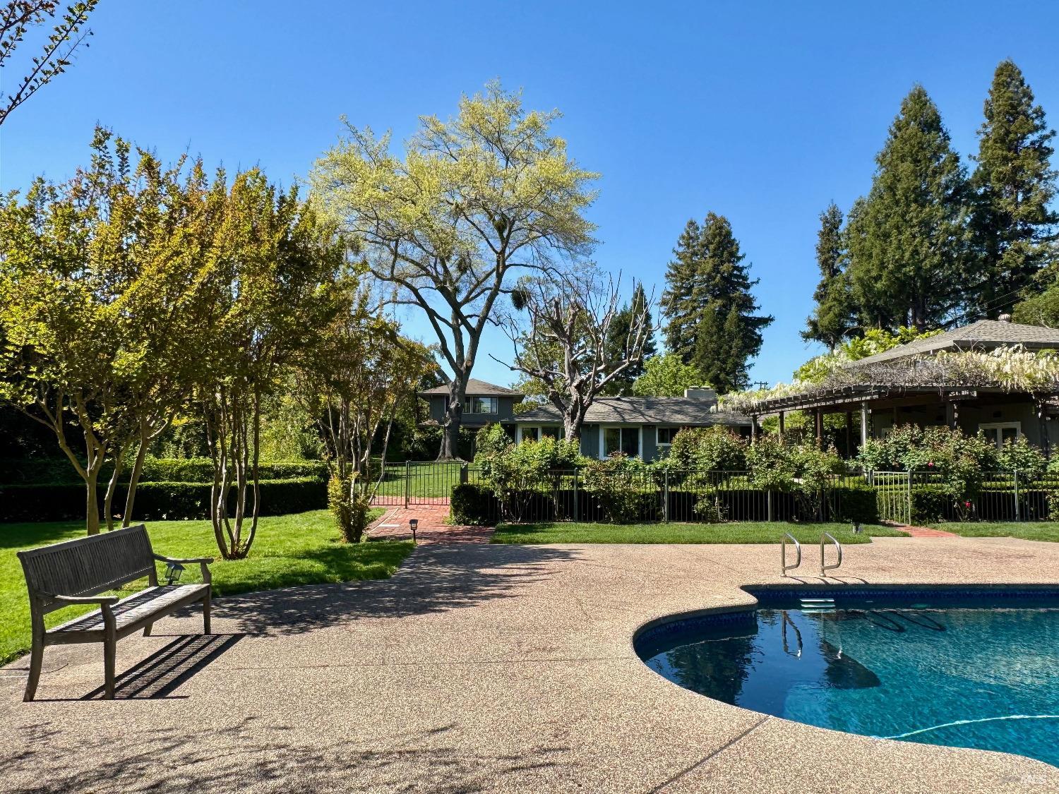 1701 Zinfandel Lane St. Helena CA 94574