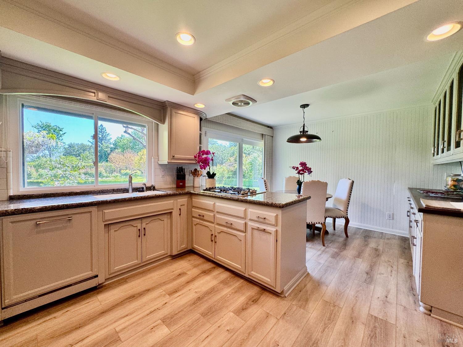 1701 Zinfandel Lane St. Helena CA 94574