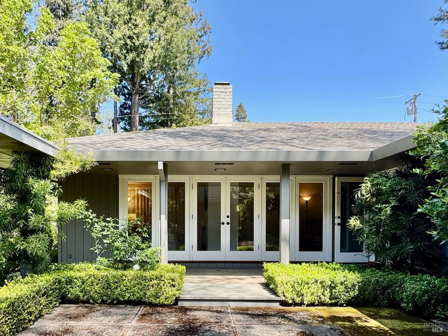 1701 Zinfandel Lane St. Helena CA 94574