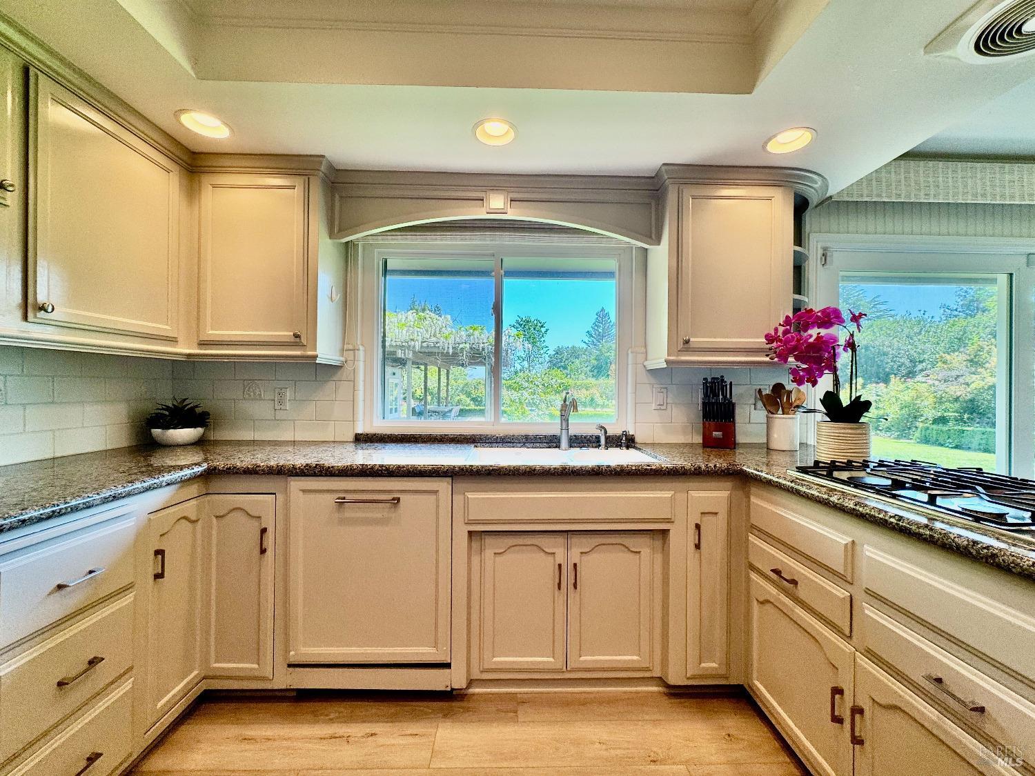 1701 Zinfandel Lane St. Helena CA 94574