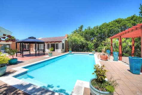 13 Black Oak Lane Novato CA 94947