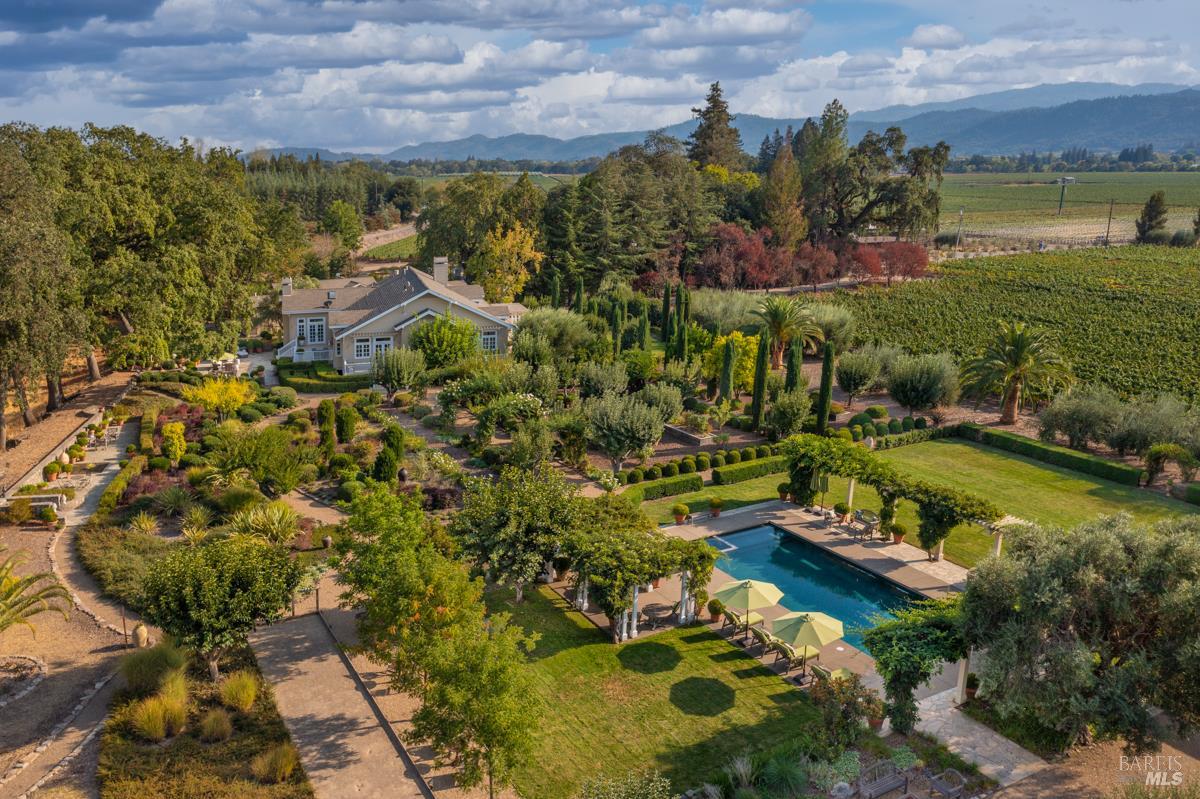 950 Mee Lane St. Helena CA 94574