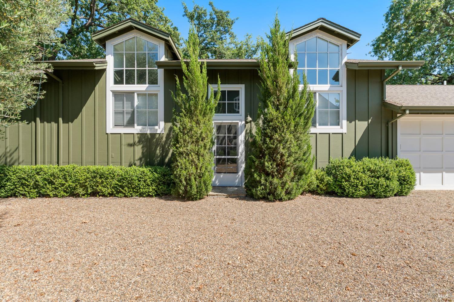 950 Mee Lane St. Helena CA 94574