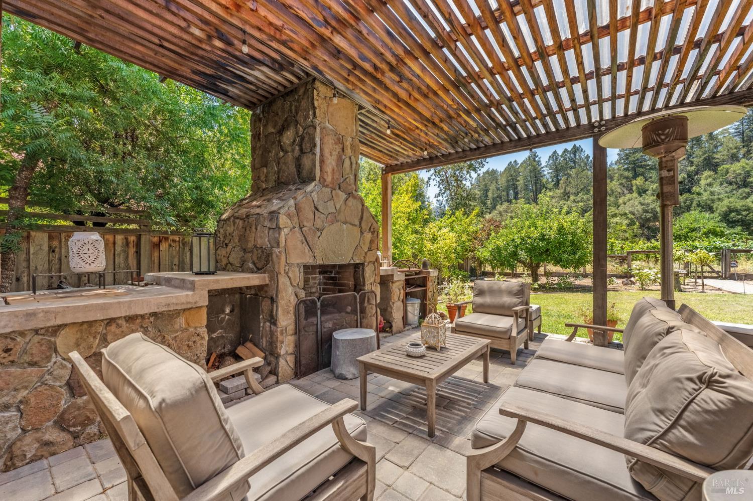 1690 Sylvaner Avenue St. Helena CA 94574
