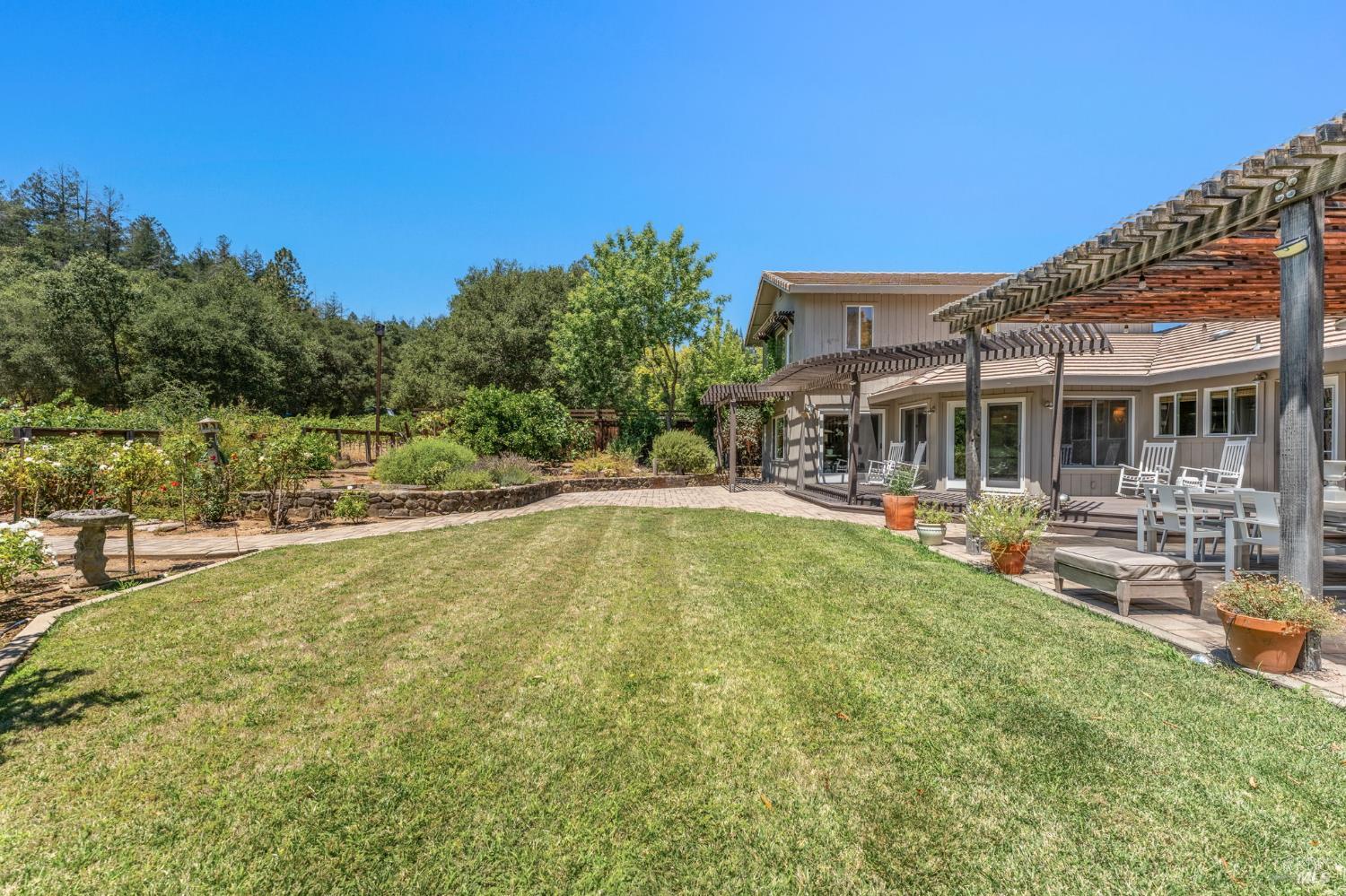 1690 Sylvaner Avenue St. Helena CA 94574