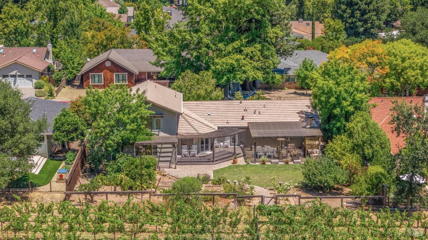 1690 Sylvaner Avenue St. Helena CA 94574