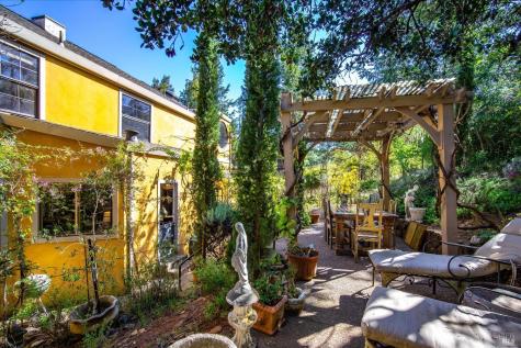 1412 Quail Court Santa Rosa CA 95404