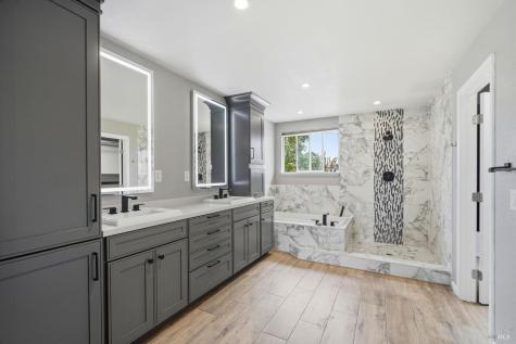 1731 Walnut Creek Drive Santa Rosa CA 95403