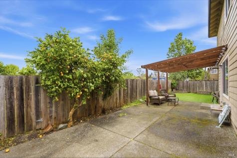 1731 Walnut Creek Drive Santa Rosa CA 95403