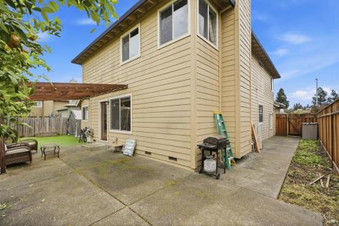 1731 Walnut Creek Drive Santa Rosa CA 95403